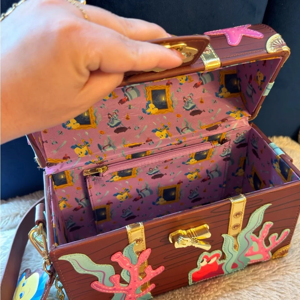 Loungefly Stitch Shoppe Disney The Little Mermaid Treasure Chest Crossbody. - Picture 4 of 6